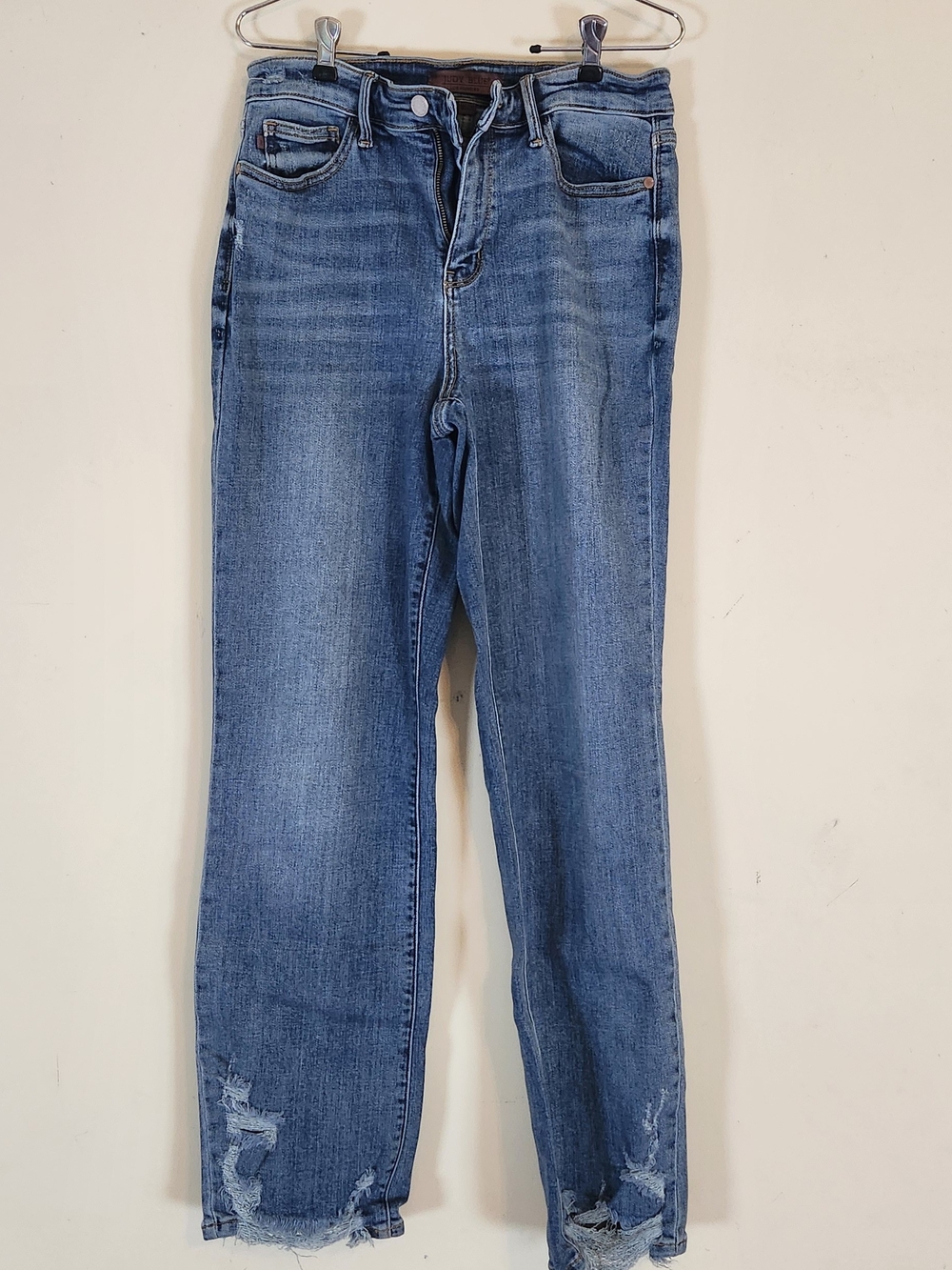 Judy Blue Medium Wash Straight Leg Jeans with Distressed Hem